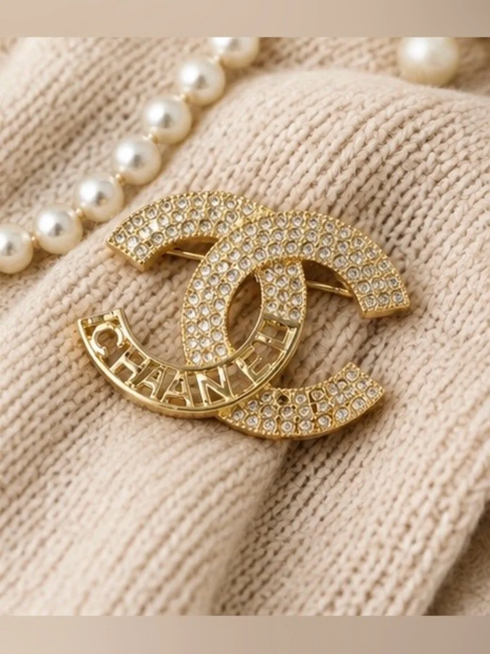Gold Tone Rhinestone Statement Brooch – Sparkling Elegant Fashion Pin